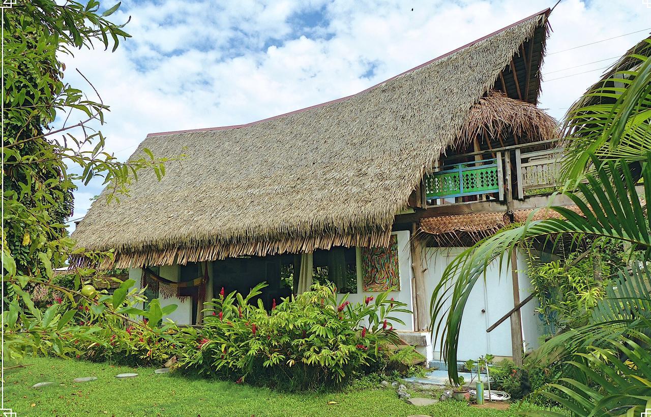 Island Home Uturoa Bagian luar foto