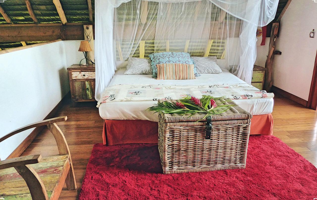 Island Home Uturoa Bagian luar foto